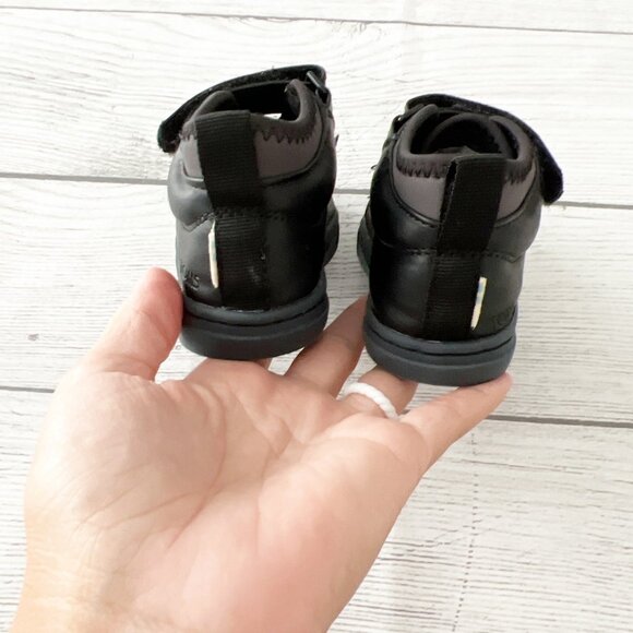 Toms High Top Strap Sneakers - Picture 5 of 8